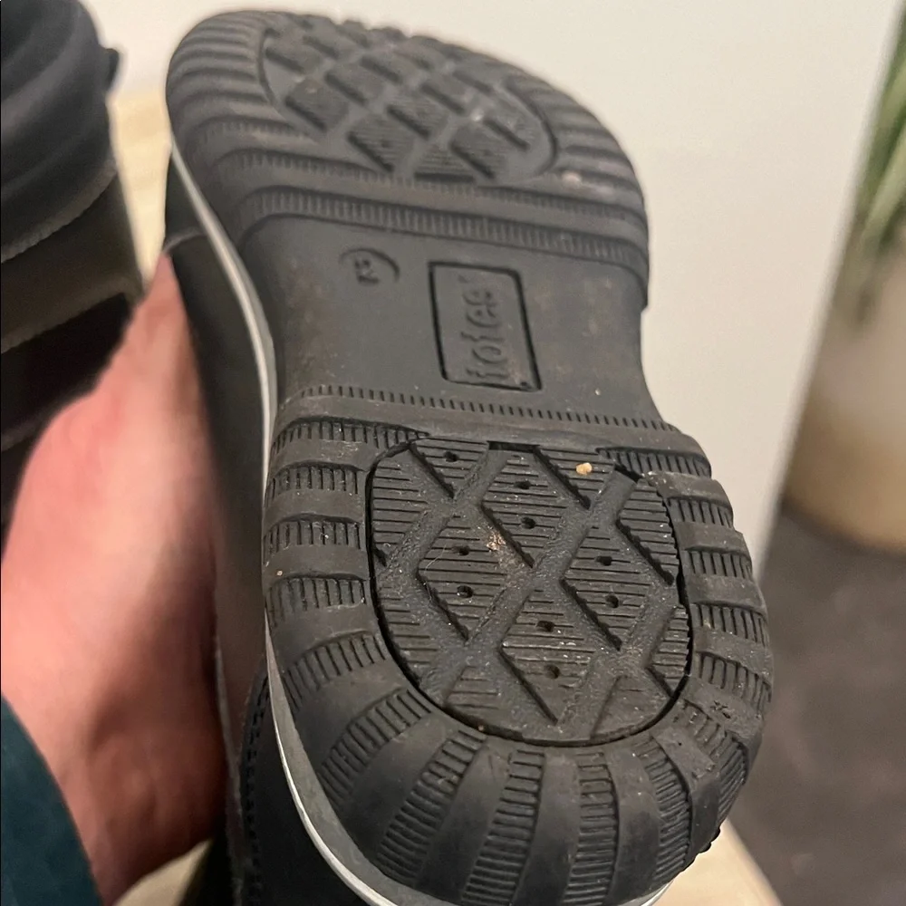 Size 2 Kids Totes Black Winter Boots.  Waterproof. Exc condition